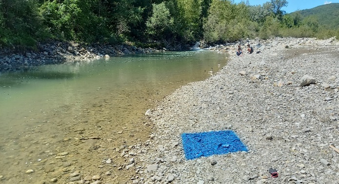 Colored squares (1mx1m) in the area of barca-vecchia to understand the capacity of erosion.